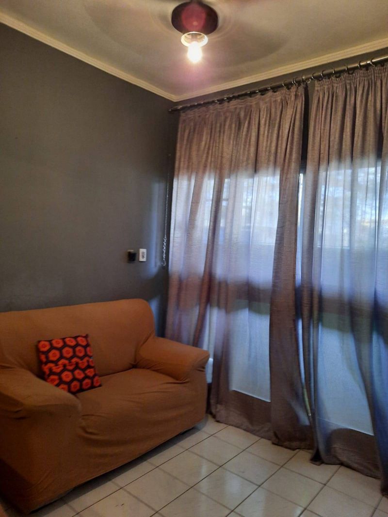 Casa com piscina,  3 quartos, 220m², à venda em São João de Meriti, Parque São Judas Tadeu - Sueli Carvalho Imóveis